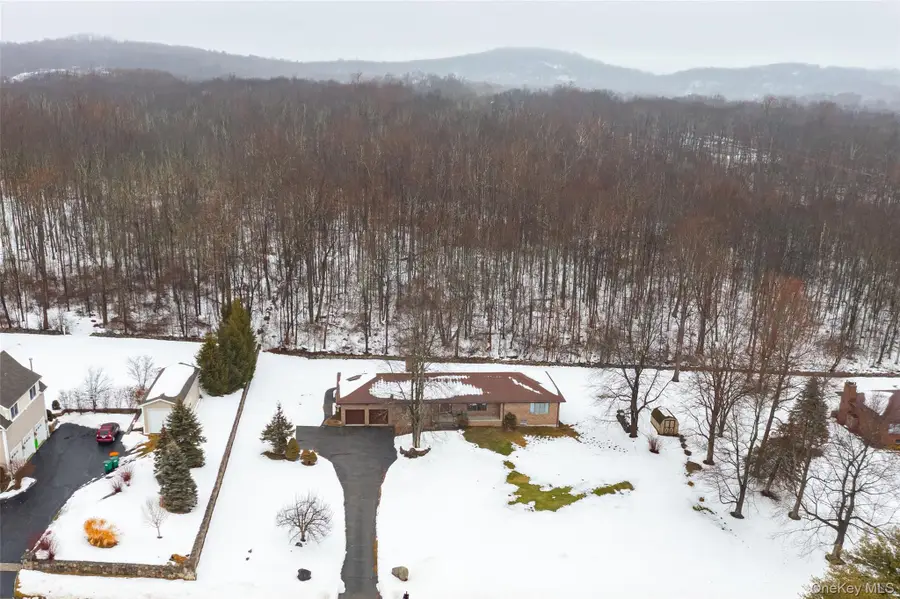 21 Lounsbury Drive, Baldwin Place, NY 10505 - #2