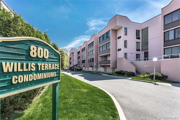 800 Willis Avenue #303, Albertson, NY 11507