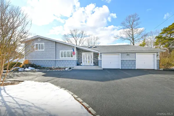 44 Corsa Street, Dix Hills, NY 11746