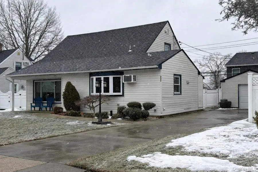 232 Old Farm Road, Levittown, NY 11756 - #2