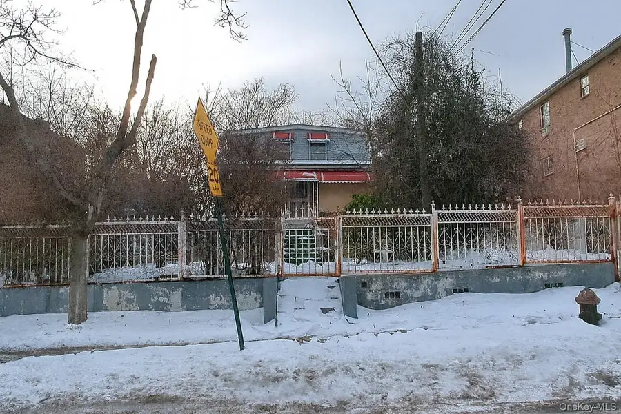 3141 Gunther Avenue, Bronx, NY 10469 - #2