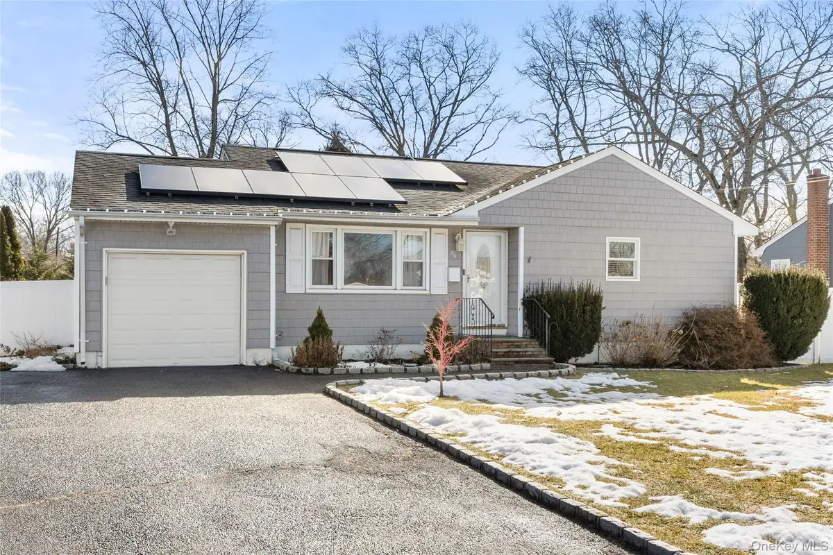 85 Cotter Street, West Islip, NY 11795 - #1