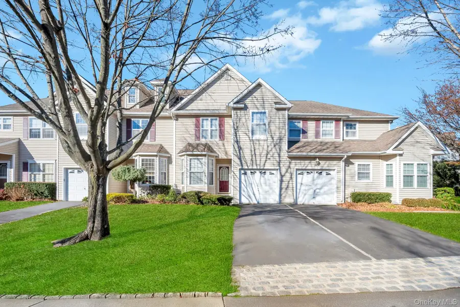 56 Snowdance Lane, Smithtown, NY 11787 - #3