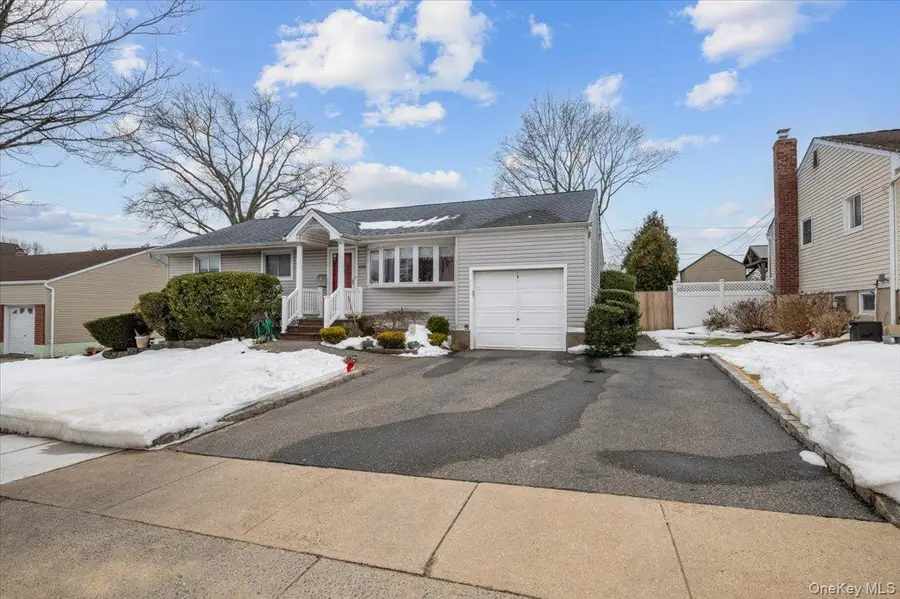 152 Haypath Road, Old Bethpage, NY 11804 - #3