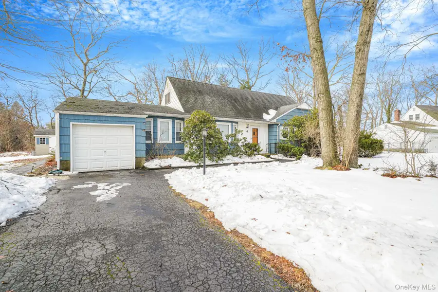 4 Orchid Drive, Port Jefferson Station, NY 11776 - #2