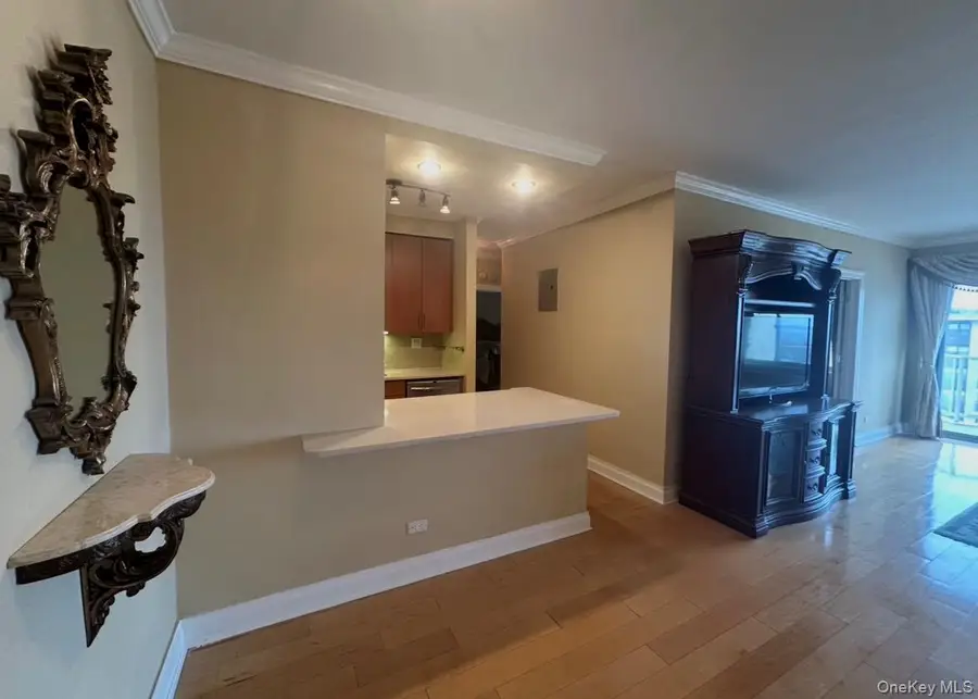 18-15 215 Street #PH F, Bayside, NY 11360 - #3