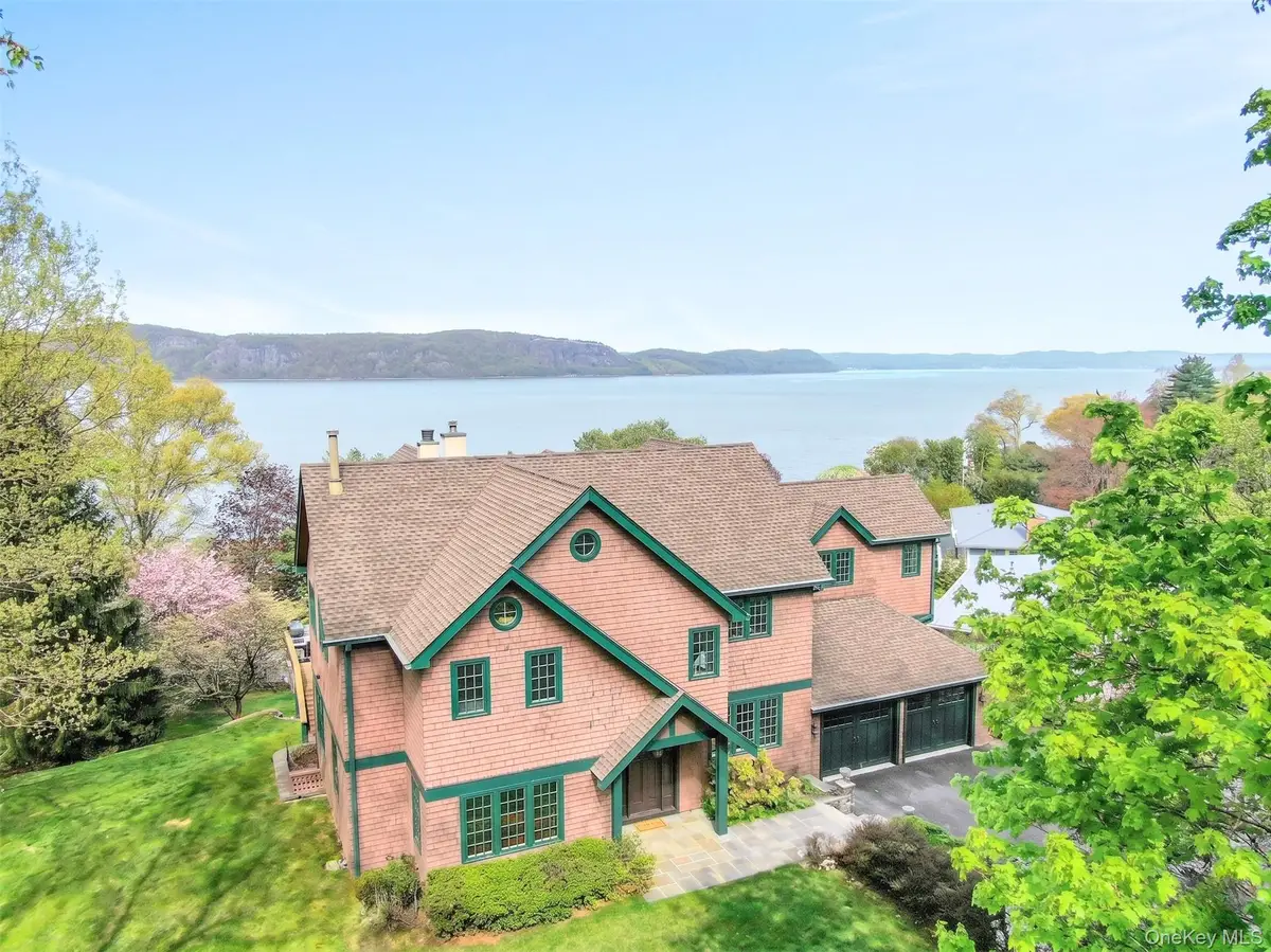 24 Country Club Lane, Briarcliff Manor, NY 10510 - #1