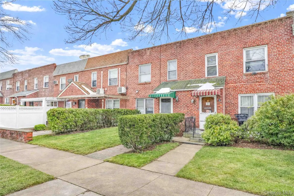 5649 206th Street, Oakland Gardens, NY 11364 - #1