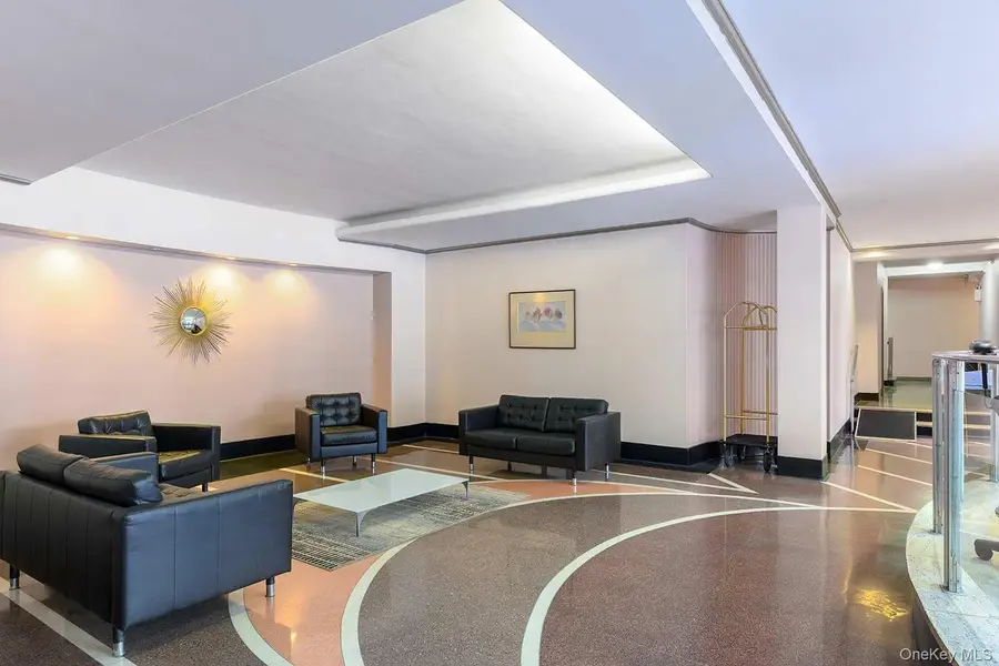 67-40 Yellowstone Boulevard #2E, Forest Hills, NY 11375 - #2