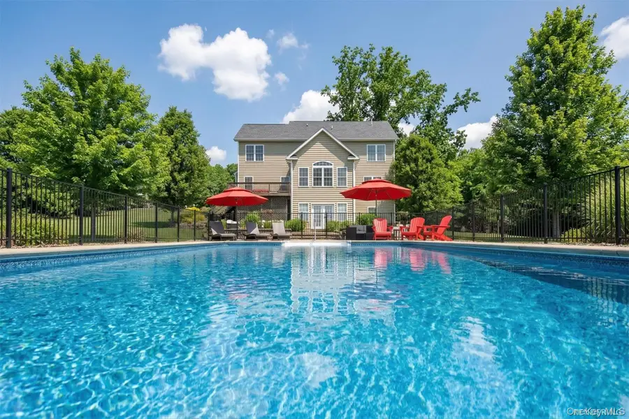 25 Roundhill Road, Hopewell Junction, NY 12533 - #2