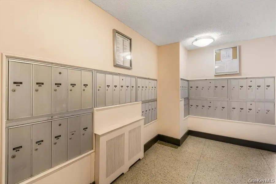 30 Fleetwood Avenue #1B, Mount Vernon, NY 10552 - #3