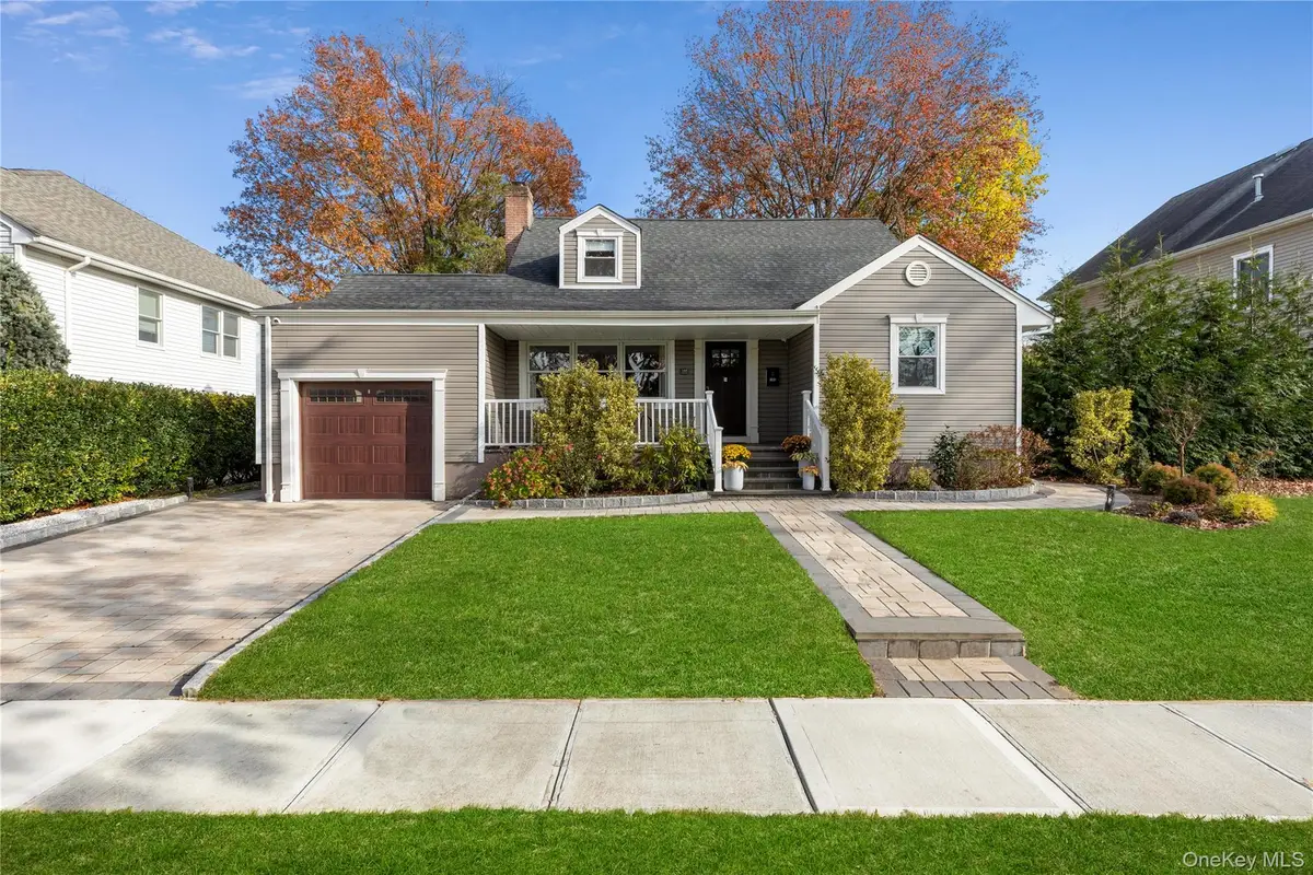 105 Jefferson Street, Garden City, NY 11530 - #1