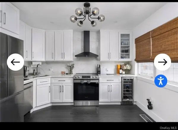 40 Canoe Place #3, Hampton Bays, NY 11946