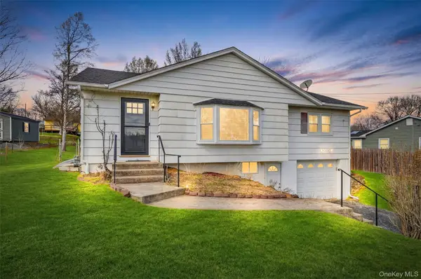 19 Valewood Drive, New Windsor, NY 12553