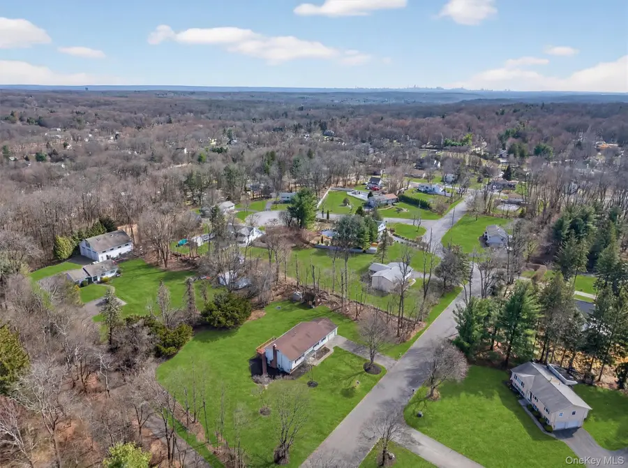 8 Hampton Road, Airmont, NY 10901 - #2