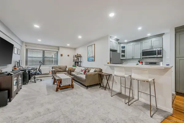 25 Park Place #2L, Great Neck, NY 11021