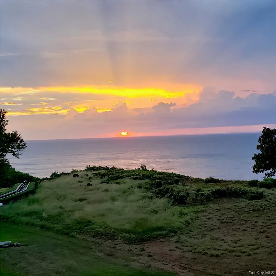 312 Fox Hill Drive, Baiting Hollow, NY 11933 - #2