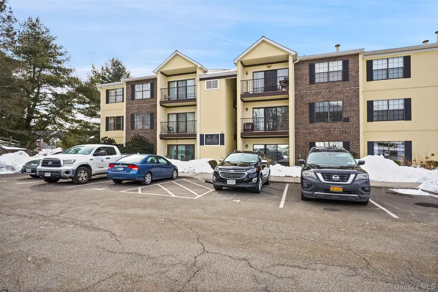 4 Nottingham Circle, Peekskill, NY 10566 - #2