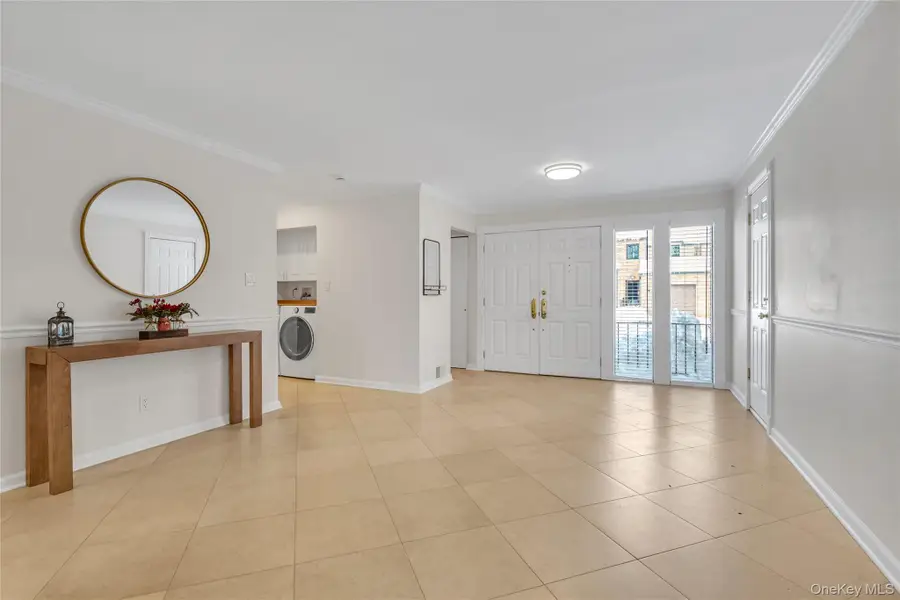 42 Windsor Gate Drive, New Hyde Park, NY 11040 - #2