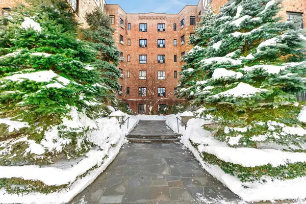 45 Pondfield Road W #6E, Bronxville, NY 10708