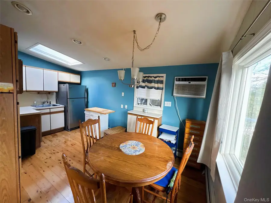 15 Maple Street, West Babylon, NY 11704 - #3