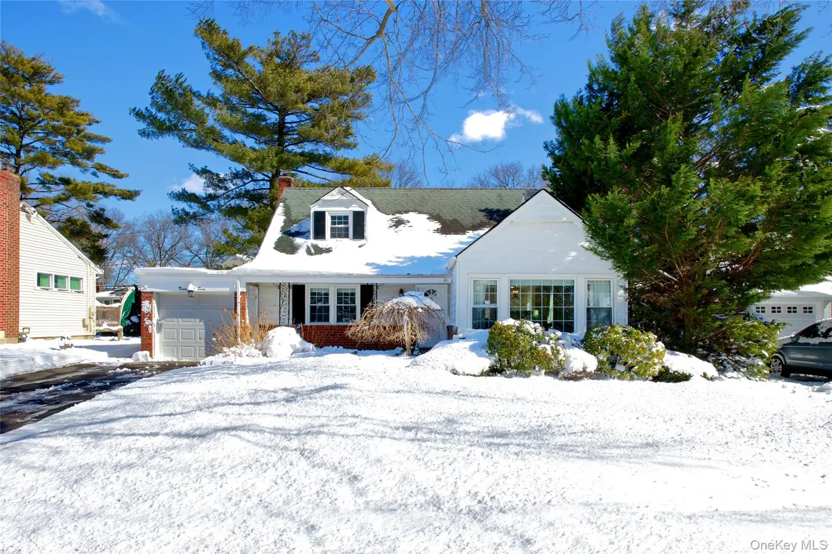 27 Avalon Road, Garden City, NY 11530 - #1