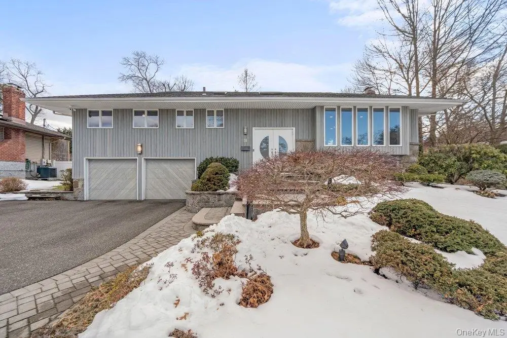 31 Prescott Place, Old Bethpage, NY 11804 - #1