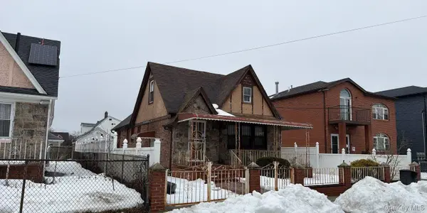 135-15 220th Place, Laurelton, NY 11413