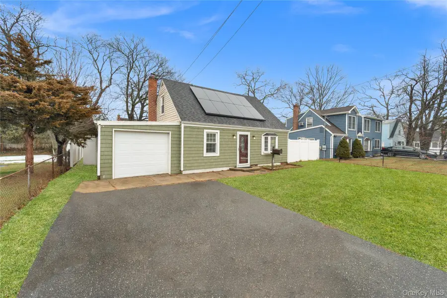 181 S Alleghany Avenue, Lindenhurst, NY 11757 - #2