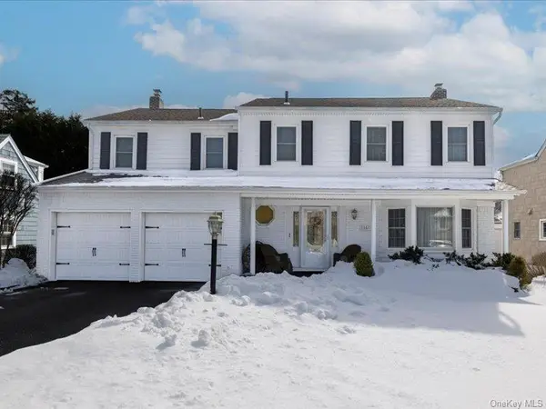 16 Wright Road, Rockville Centre, NY 11570