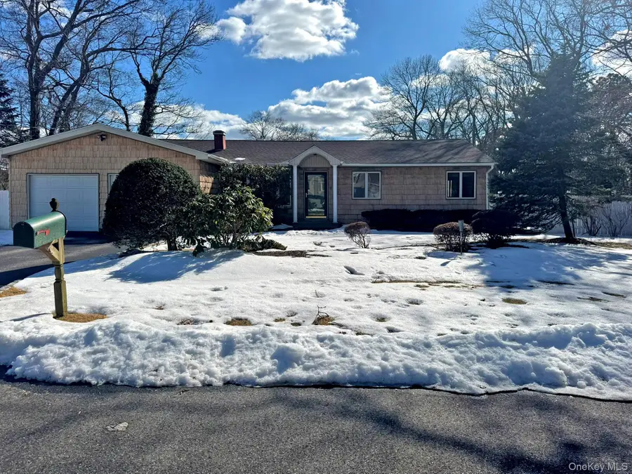 16 Hempstead Street, Holtsville, NY 11742 - #2