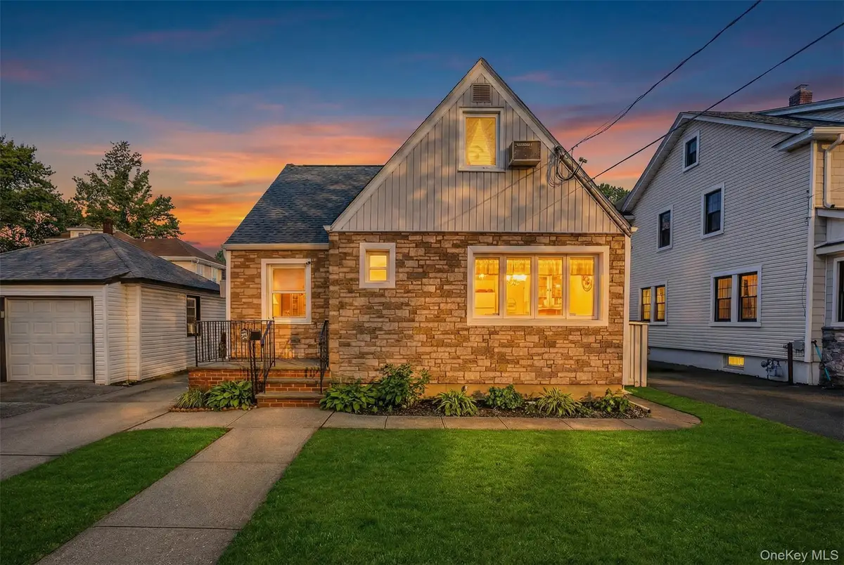 38 Hawthorne Avenue, Floral Park, NY 11001 - #1