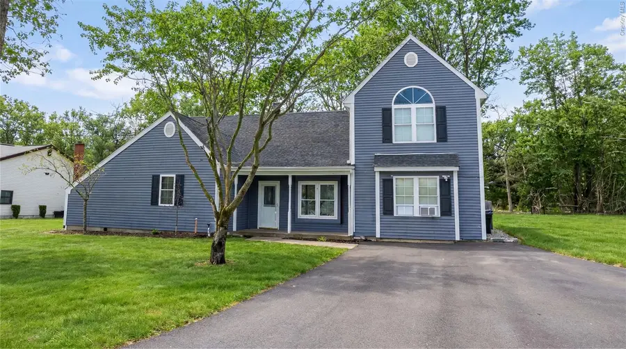 160 Pennsylvania Avenue, Medford, NY 11763 - #2