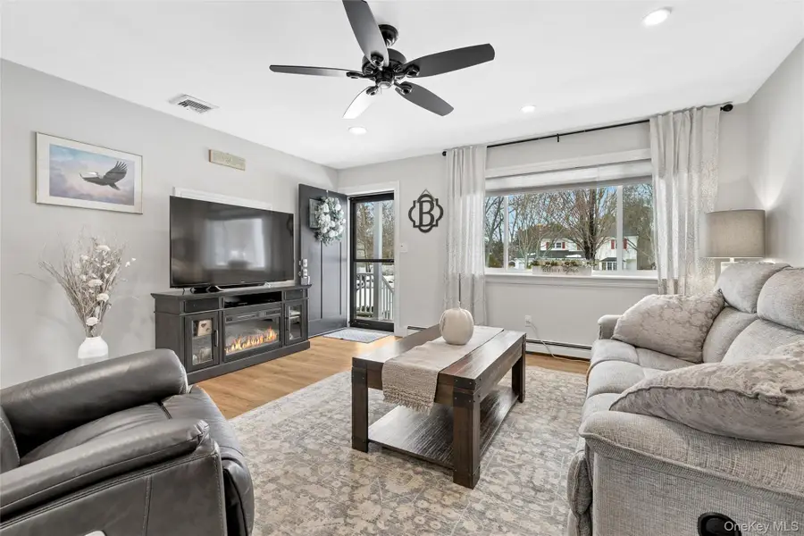 8 Vega Drive, Shoreham, NY 11786 - #3