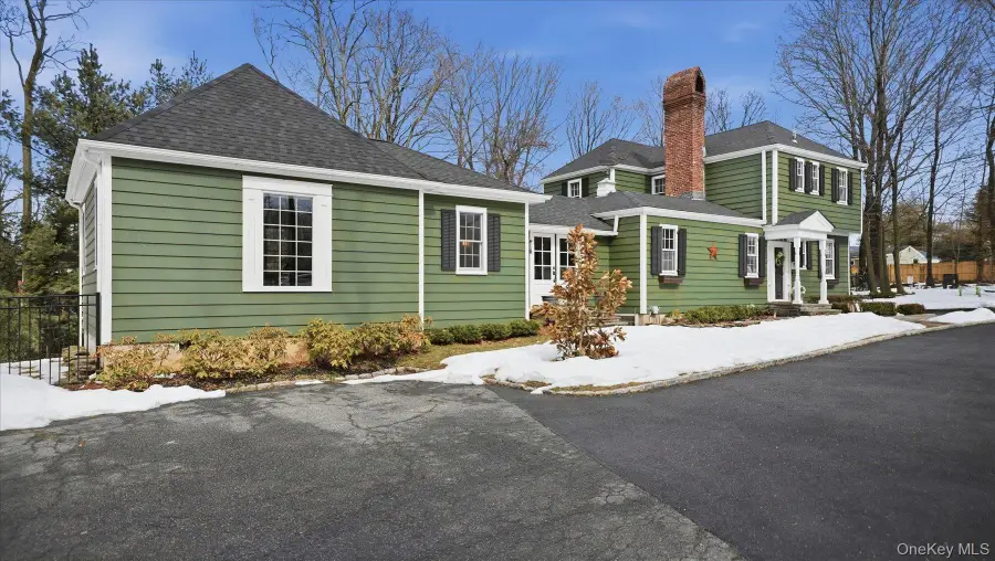 5 Wendover Road, Setauket, NY 11733 - #3