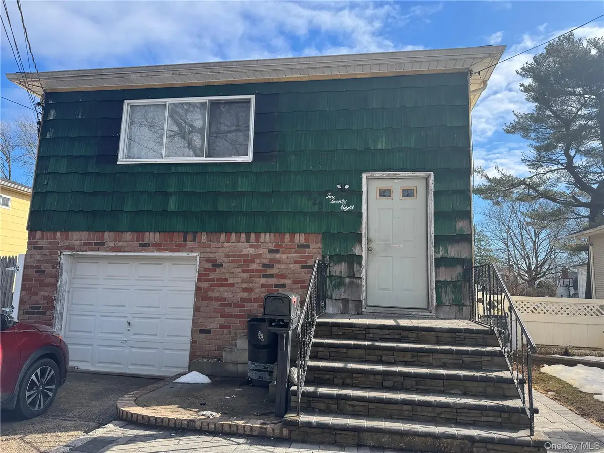 Address Withheld By Seller, Westbury, NY 11590 - #1