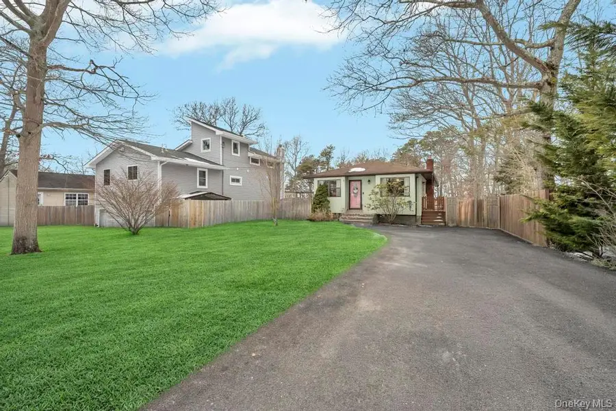 427 Helene Avenue, Shirley, NY 11967 - #2