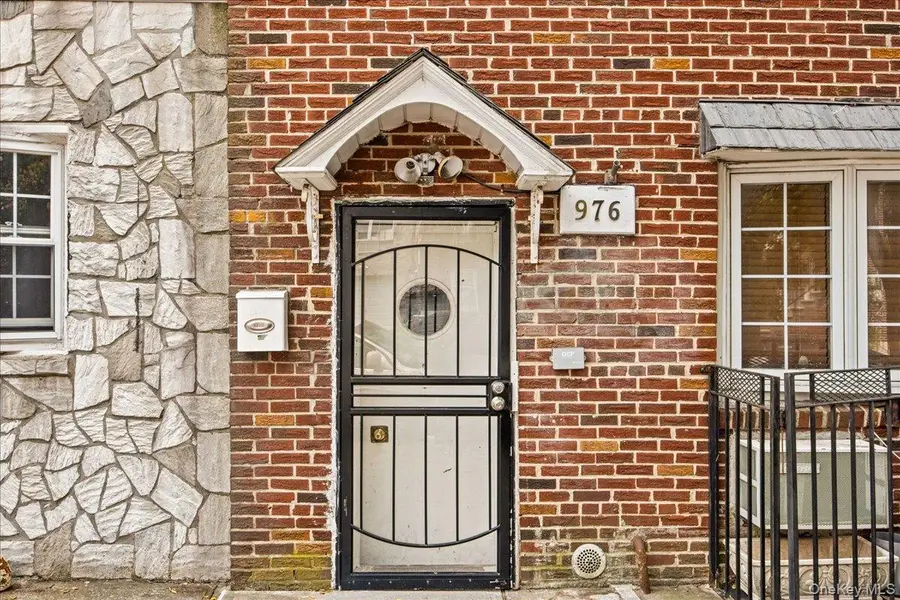 976 Sackett Avenue, Bronx, NY 10462 - #3