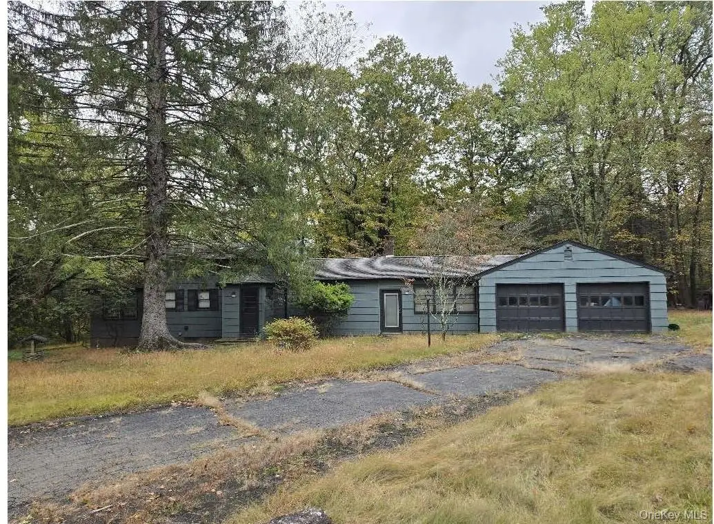 3 Edgebrook Lane, Airmont, NY 10952 - #1