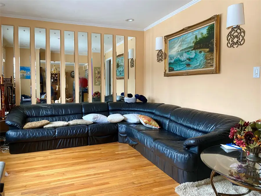 3070 Lowell Avenue, Wantagh, NY 11793 - #2