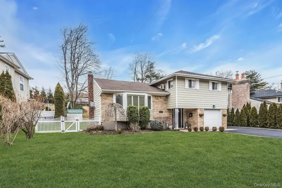 17 Meadowfield, Glen Cove, NY 11542 - #3