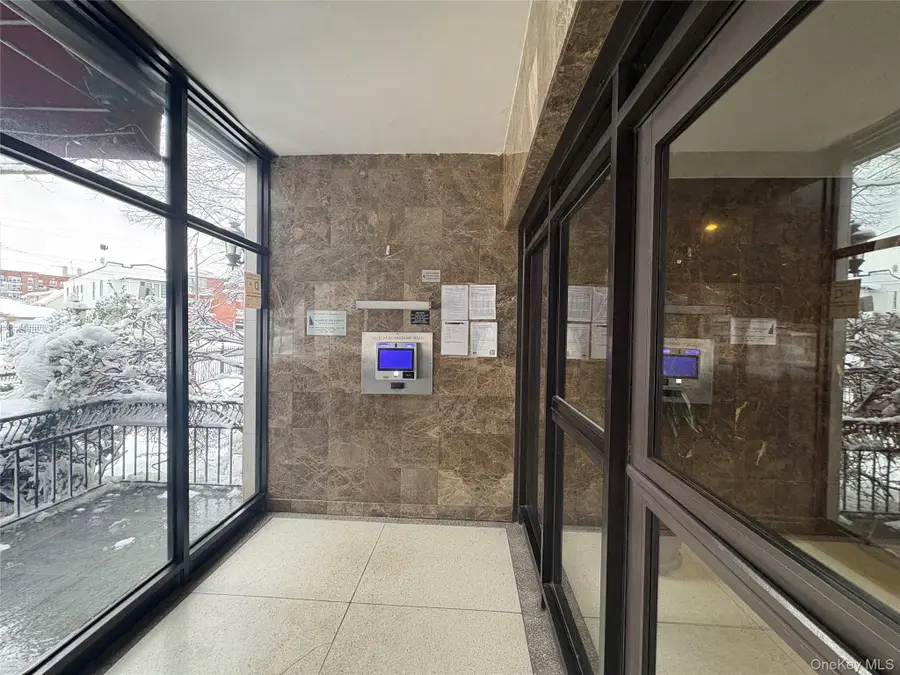 131-11 Kew Gardens Road #4B, Richmond Hill, NY 11418 - #2