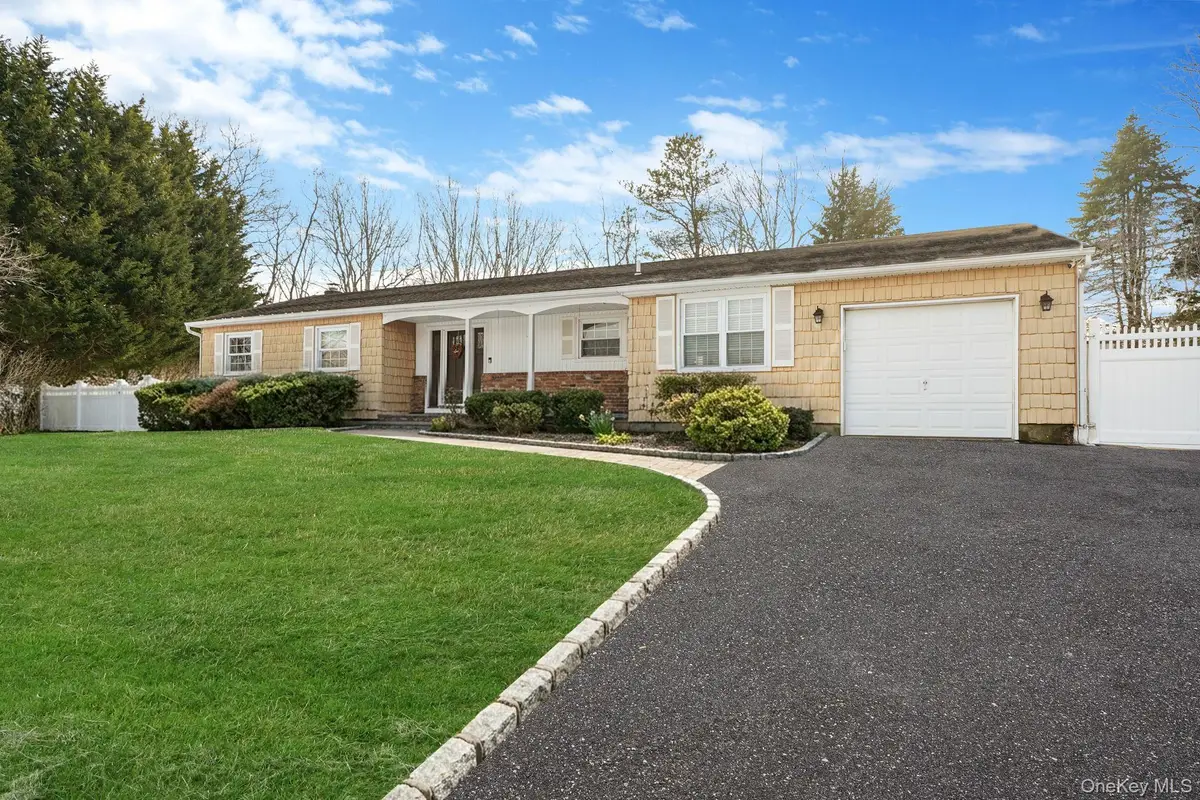 6 Madsen Court, Mount Sinai, NY 11766 - #1