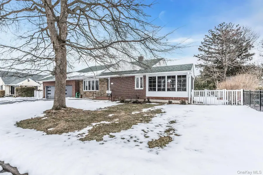 56 Dowsing Place, Amityville, NY 11701 - #3