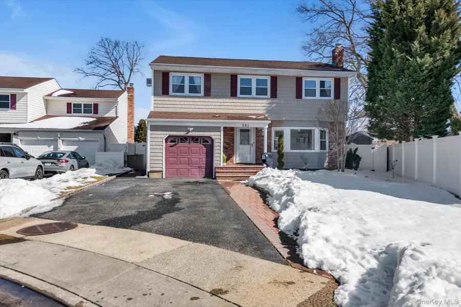 381 Robyn Place, East Meadow, NY 11554 - #2