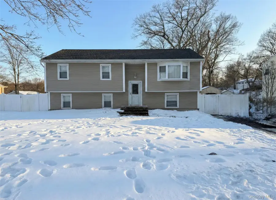 76 Woodland Avenue, Central Islip, NY 11722 - #3