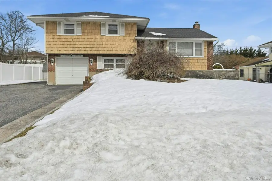 23 Shirley Court, Commack, NY 11725 - #2