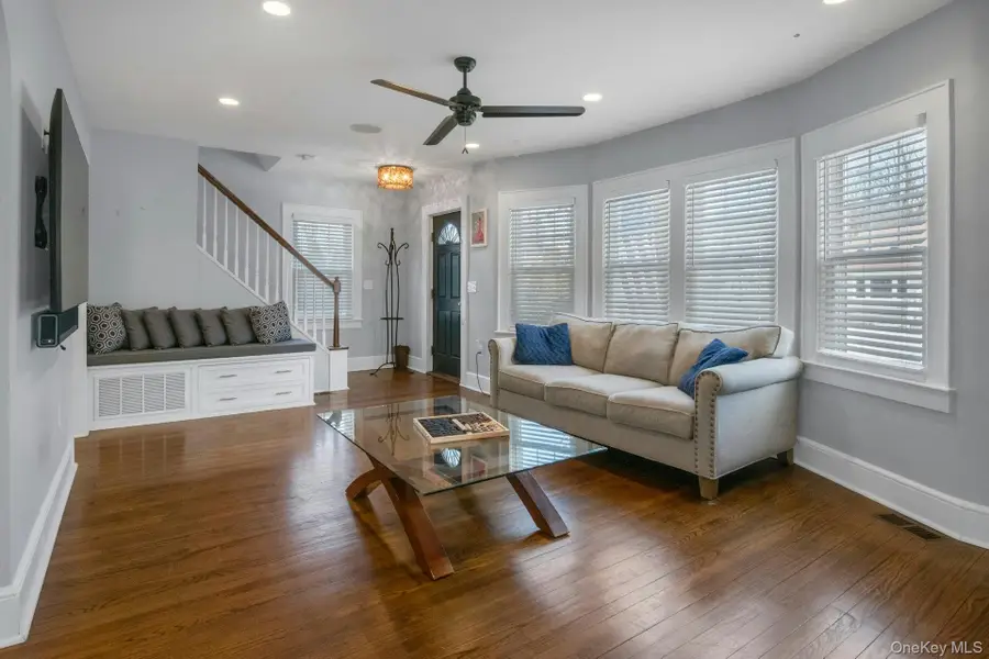 16 Robin Street, Ossining, NY 10562 - #3