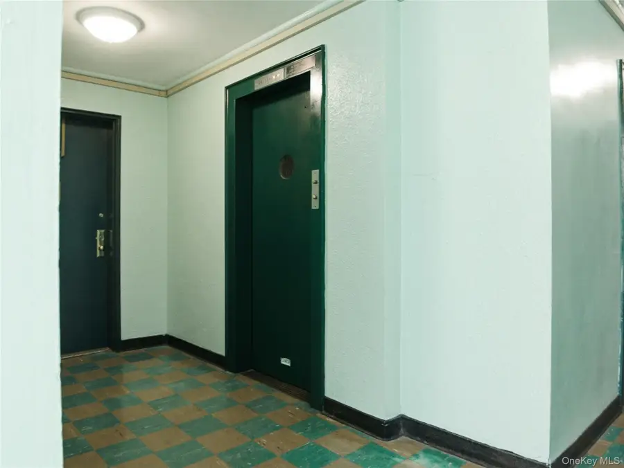 480 Riverdale Avenue #4U, Yonkers, NY 10705 - #3