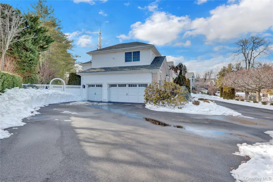 15 Pironi Court, Woodbury, NY 11797 - #3